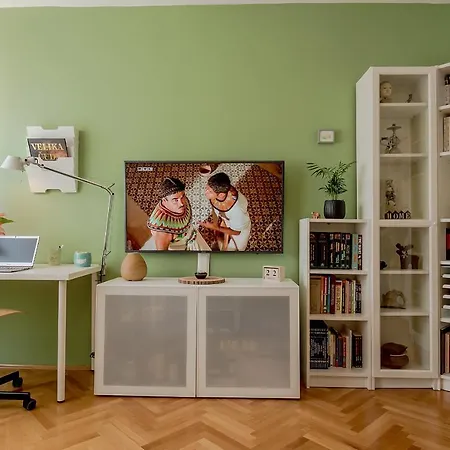 Apartman Perna شقة
